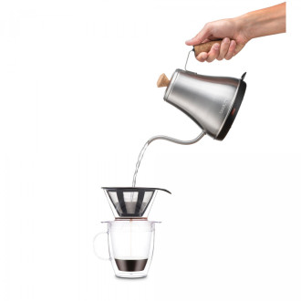 POUR OVER. Filtr na kávu a izotermický hrnek